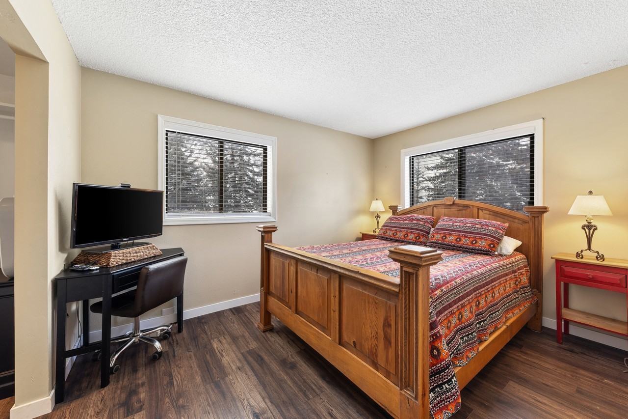 1016 W Beaver Creek Blvd #1 - Photo 4 of 11