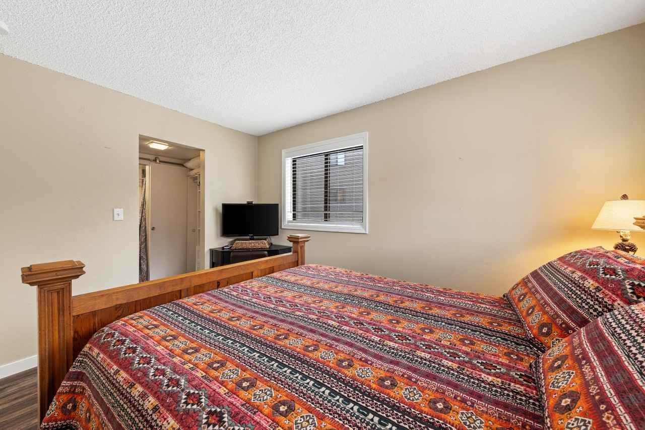 1016 W Beaver Creek Blvd #1 - Photo 5 of 11