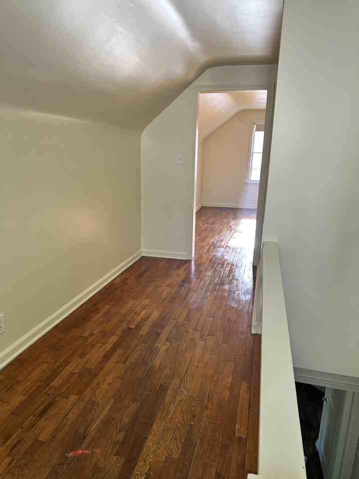 745 Crawford St #1 - Photo 5 of 7