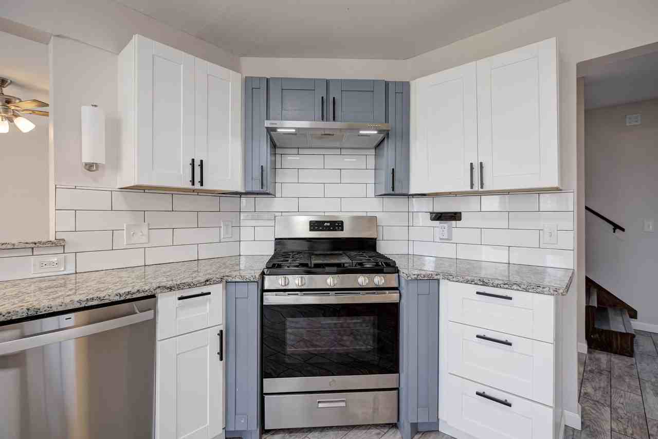 608 E Eufaula St #1 - Photo 5 of 32