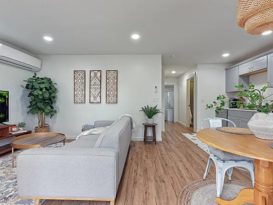 610 Plum St #1 - Photo 3 of 12