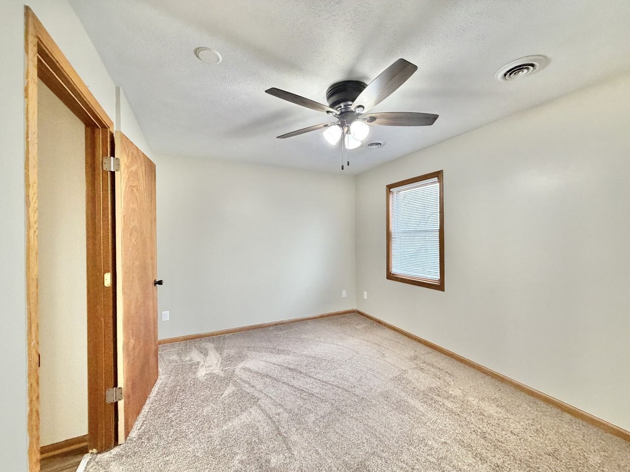 167 S Jackson St #1-2 - Photo 6 of 25