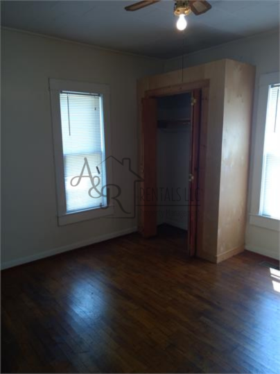 209 E 22nd St #1 - Photo 7 of 15