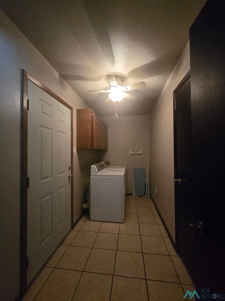 1808 Debra St - Photo 4 of 12