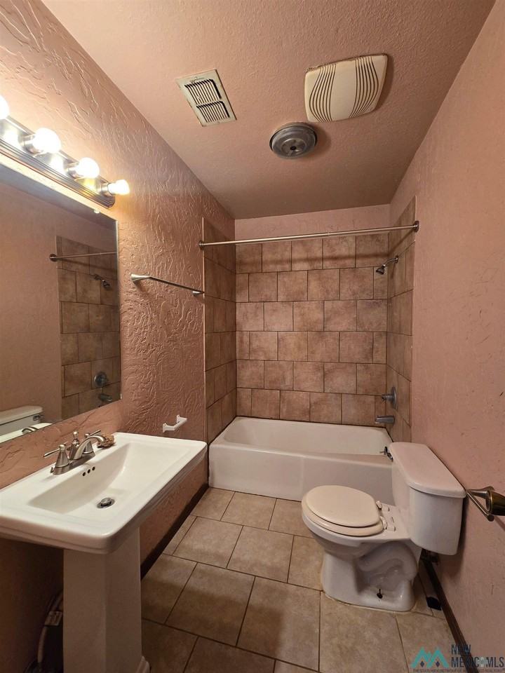 1808 Debra St - Photo 7 of 12