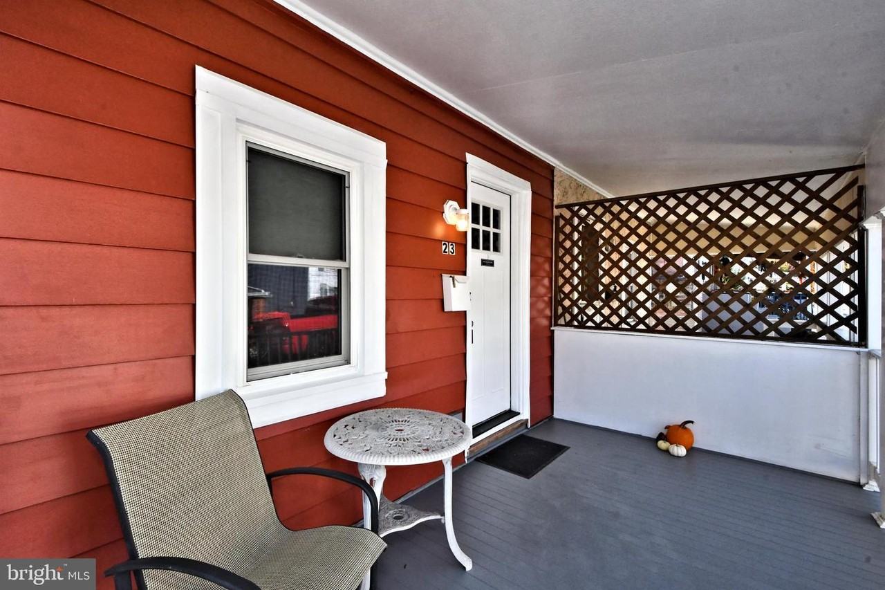 23 Walnut St - Photo 4 of 40