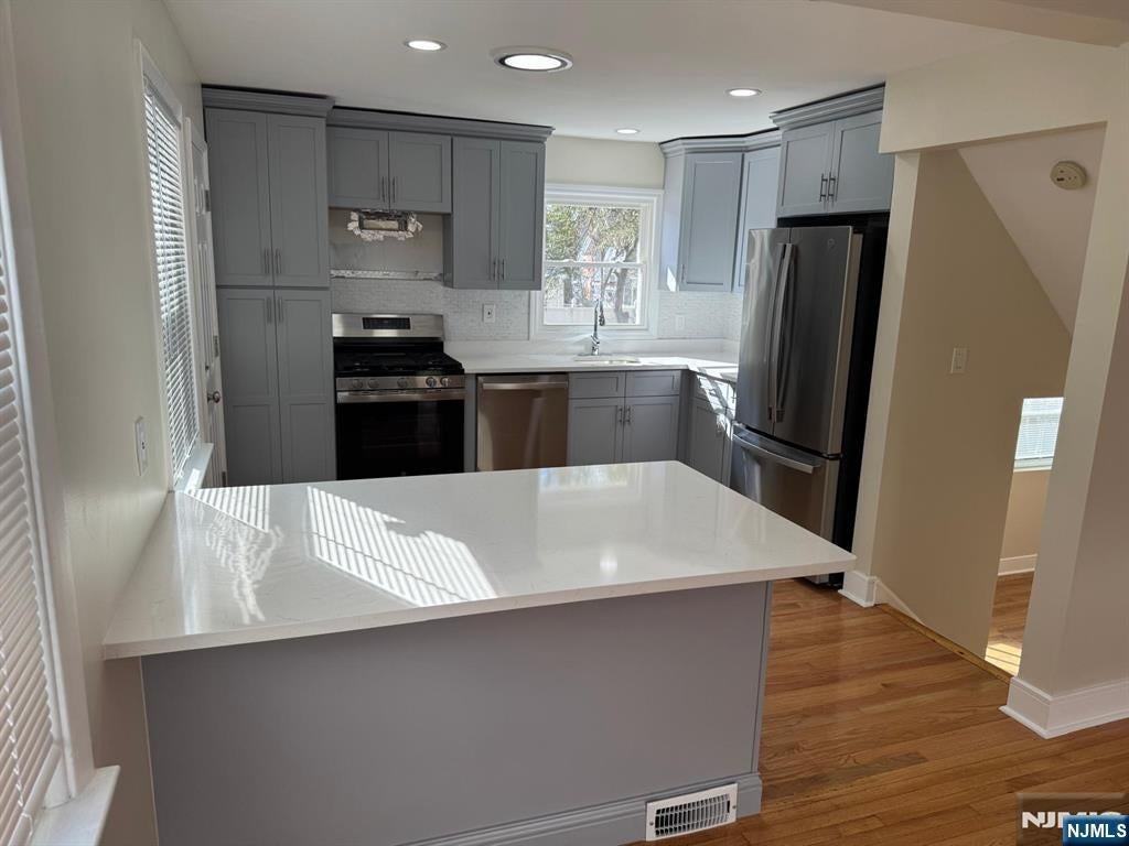 34 Bergen Ave - Photo 3 of 17