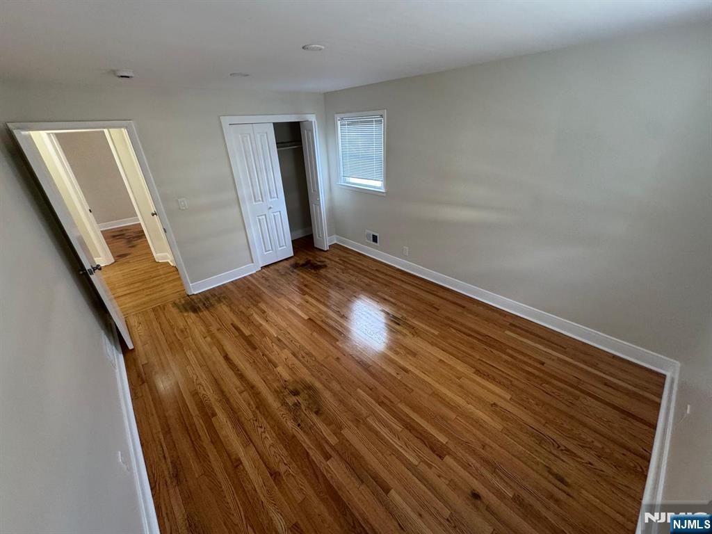 34 Bergen Ave - Photo 7 of 17