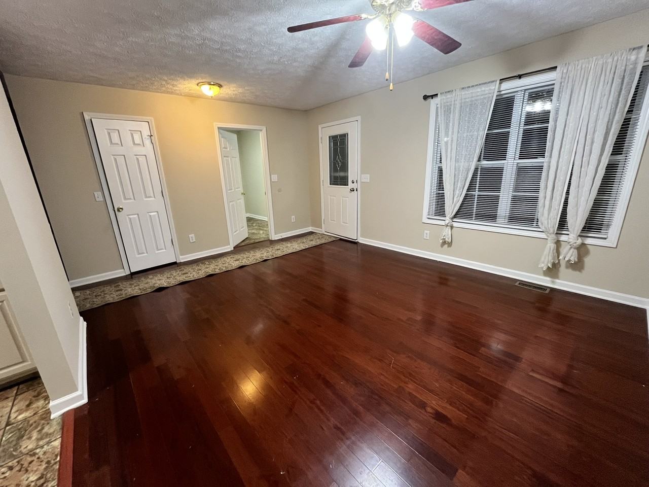 476 Bill Russell Rd #1 - Photo 5 of 26