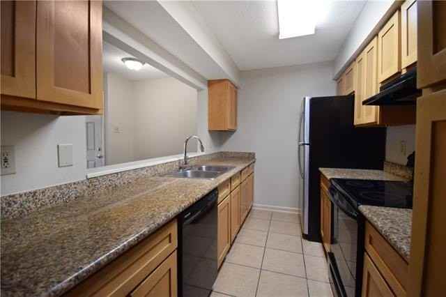 732 Vouray Dr - Photo 3 of 11