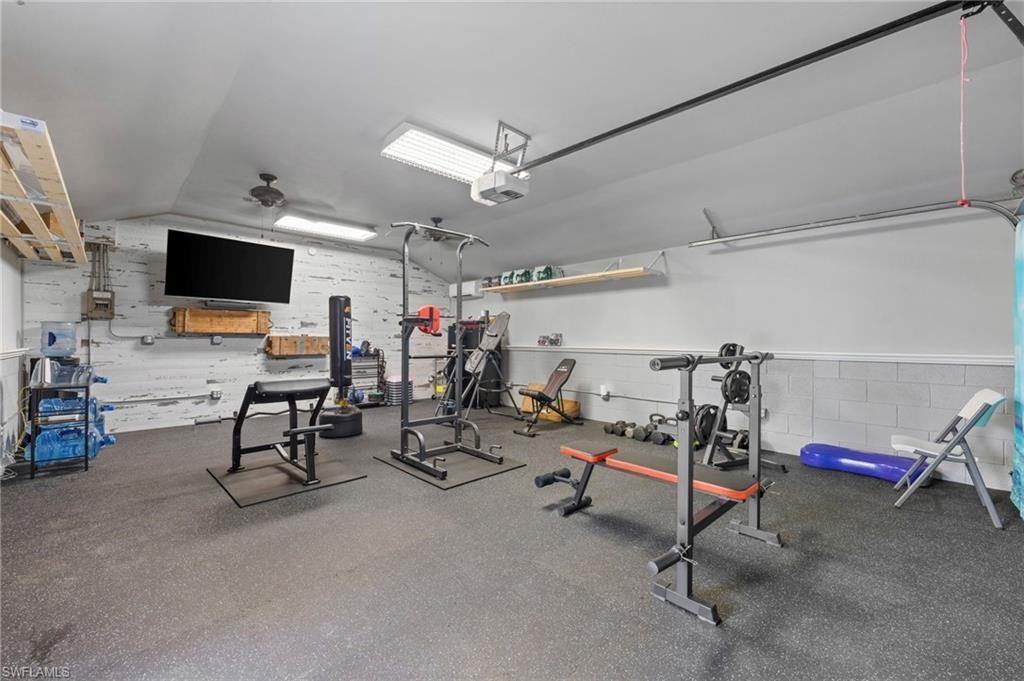 840 Jung Blvd W - Photo 5 of 40