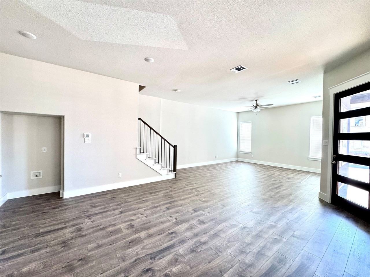 809 Meadowcrest Dr - Photo 5 of 30