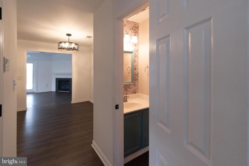 9911 Blade Ct - Photo 5 of 19