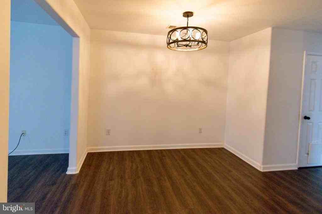 9911 Blade Ct - Photo 7 of 19