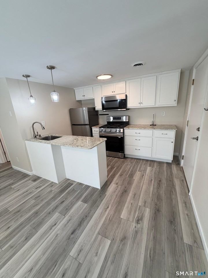 267 Branford Rd - Photo 2 of 7