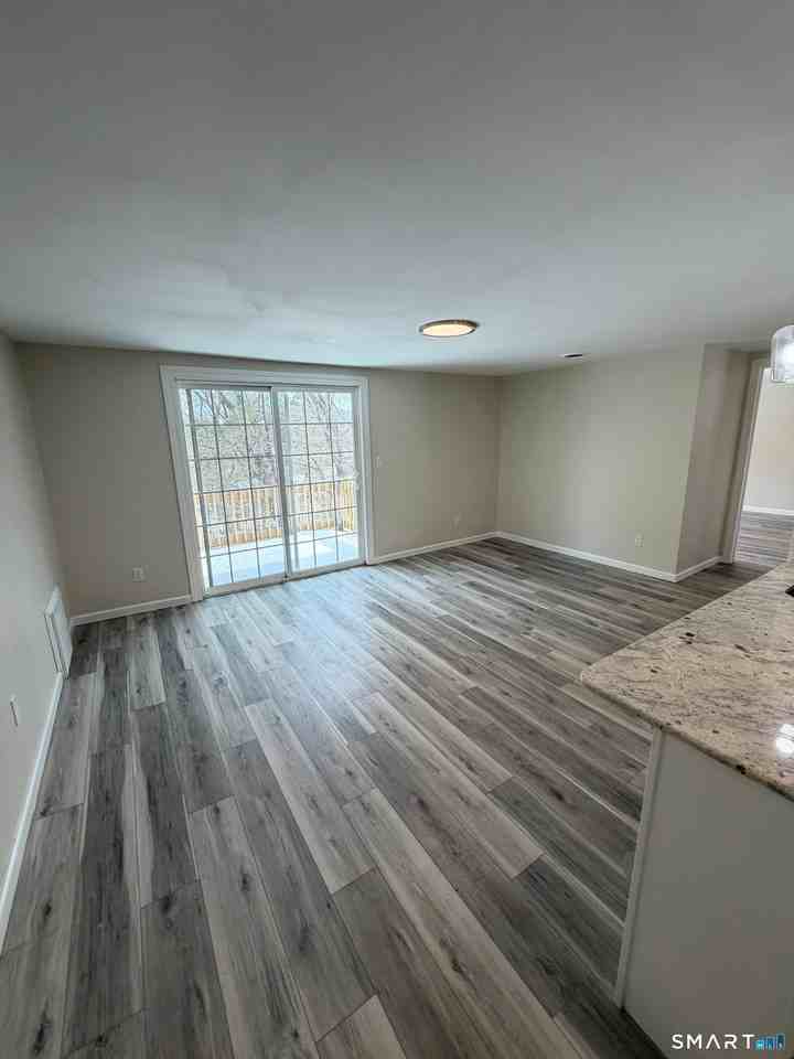 267 Branford Rd - Photo 4 of 7