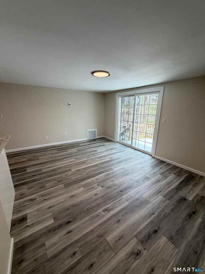 267 Branford Rd - Photo 5 of 7