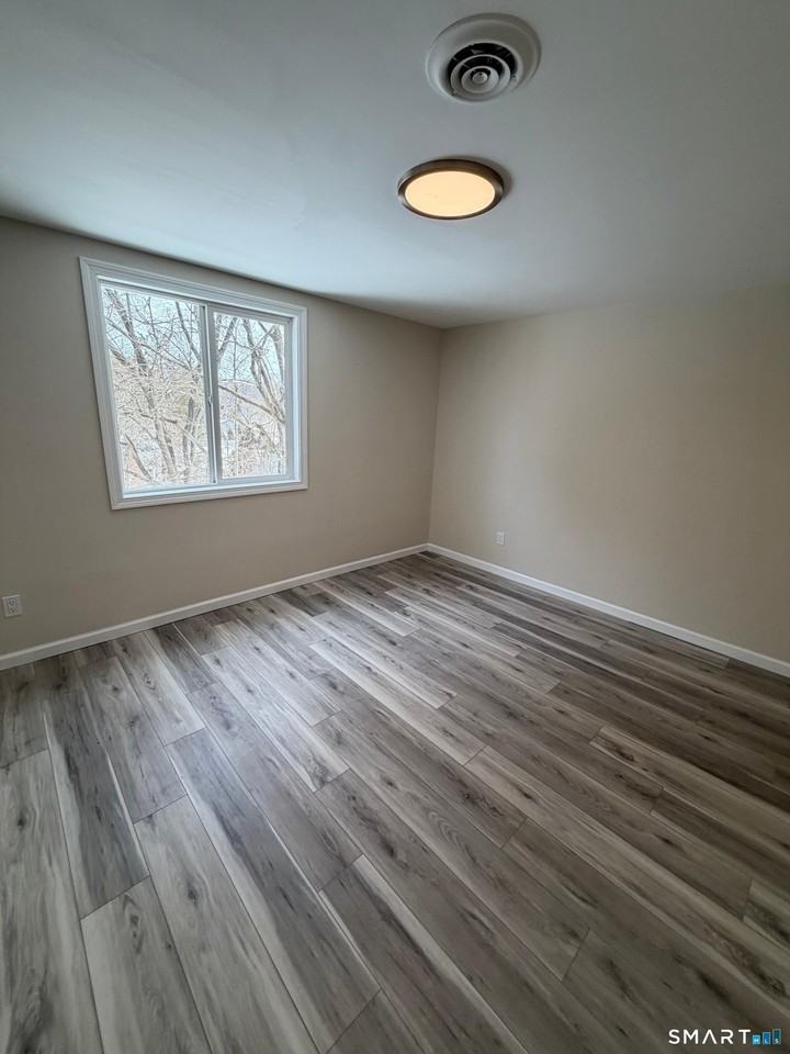 267 Branford Rd - Photo 6 of 7