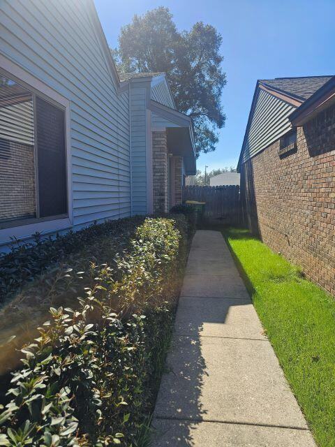 360 Evergreen Ave - Photo 2 of 20