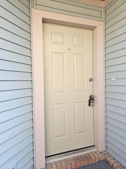 360 Evergreen Ave - Photo 3 of 20