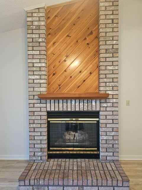 360 Evergreen Ave - Photo 5 of 20