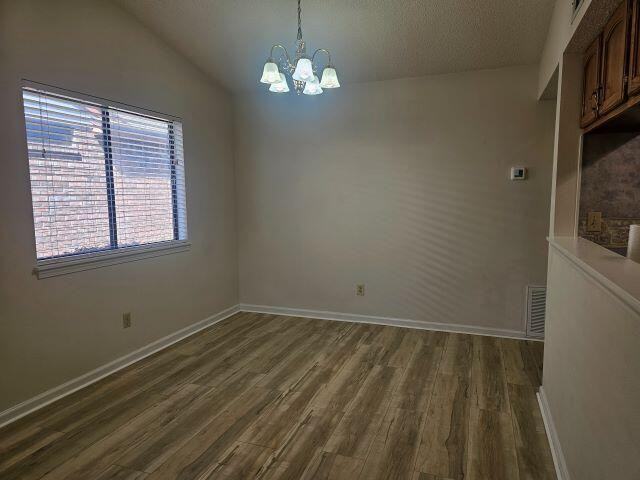 360 Evergreen Ave - Photo 6 of 20
