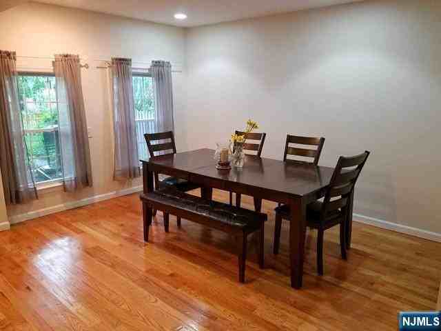 9 Burlington Pl - Photo 4 of 15