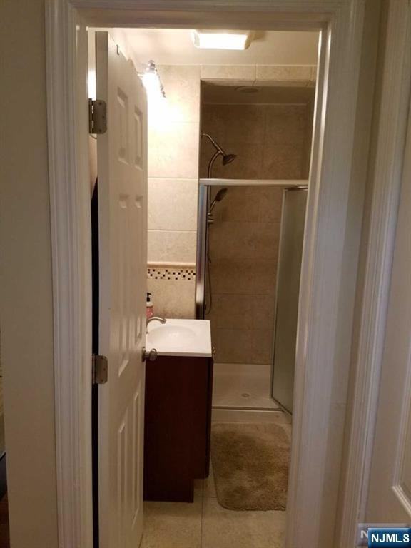 9 Burlington Pl - Photo 7 of 15