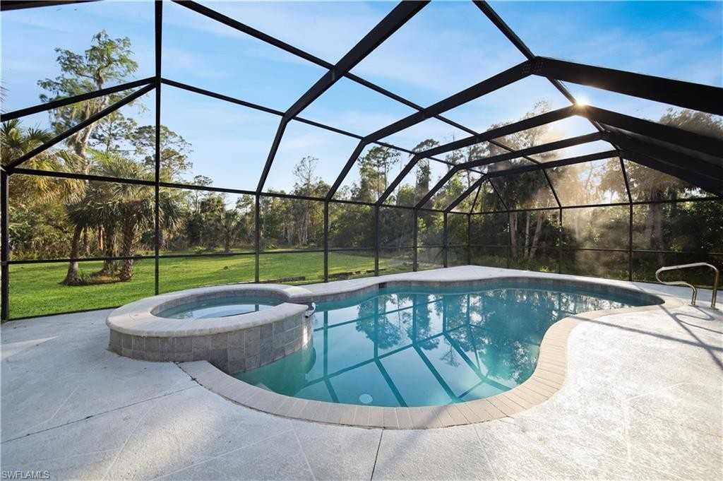 390 35th Ave Ne - Photo 5 of 20