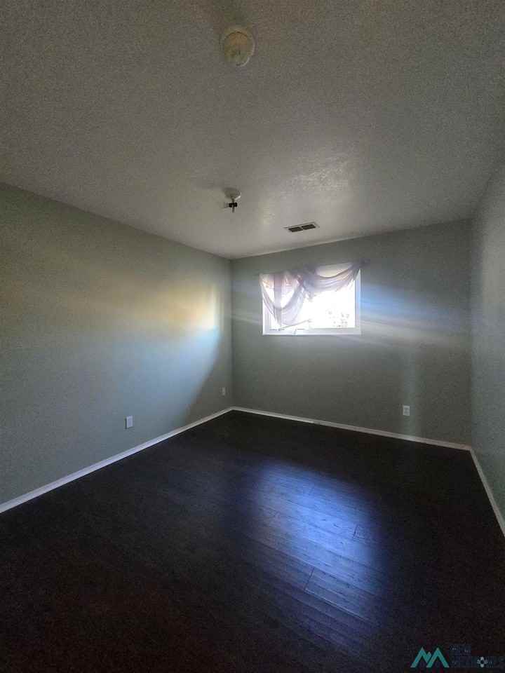 2821 Duckworth Ave - Photo 6 of 8