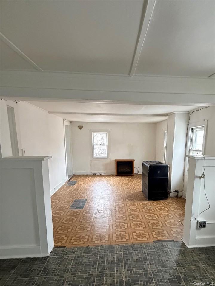 68 Waterstone Rd - Photo 4 of 9