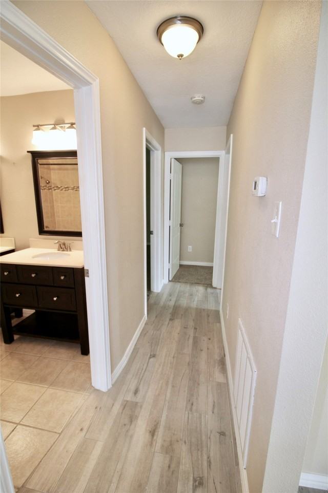 612 E Castle Harbour Dr - Photo 7 of 21