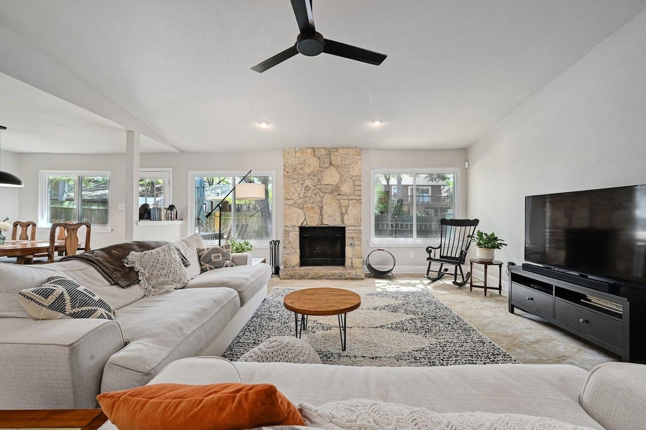 9007 Jesse James Dr - Photo 4 of 25