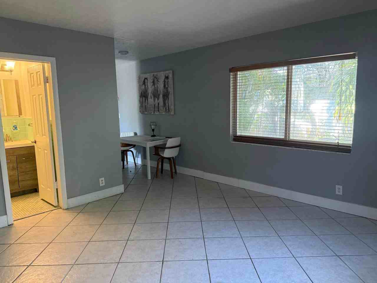 1332 Nw 5th Ave - Photo 3 of 6