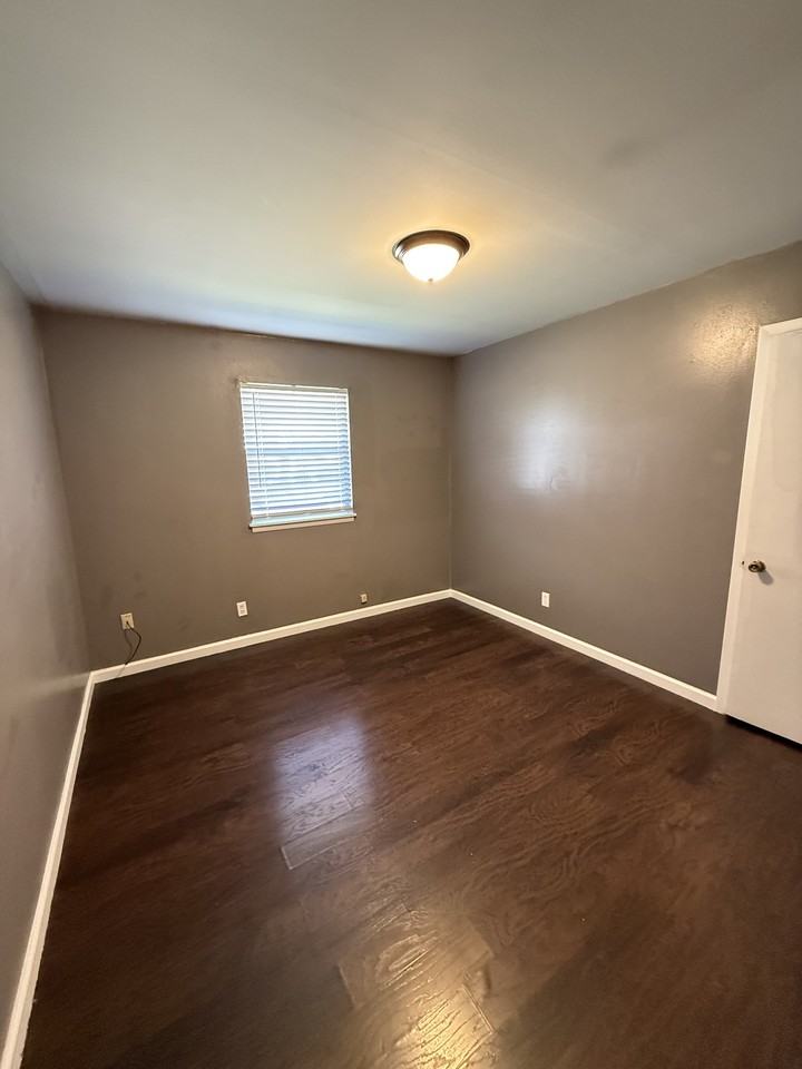 220 C St Nw #1 - Photo 6 of 8