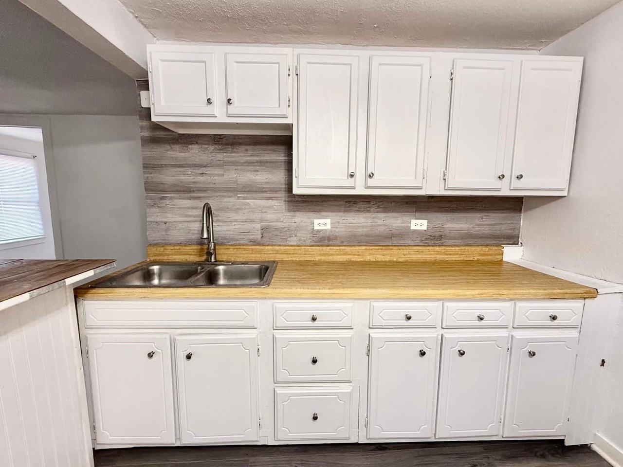 35 Monroe St Ne #1 - Photo 2 of 21