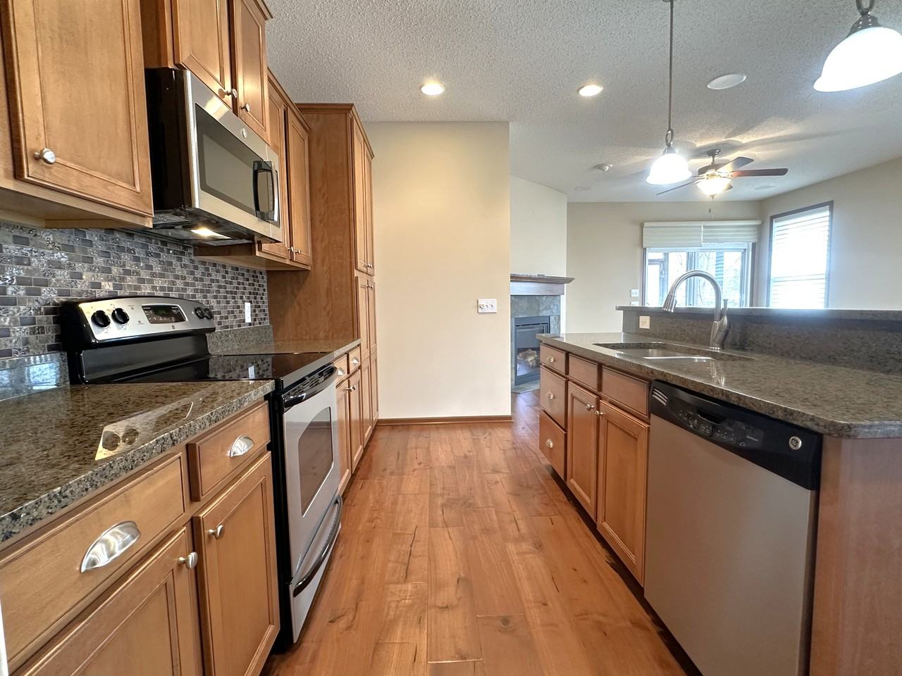 6218 Shadyview Ln N #1 - Photo 4 of 34