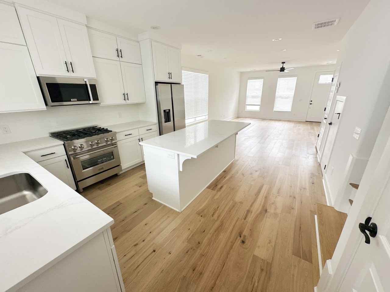 1632 W Neptune St #1 - Photo 3 of 12