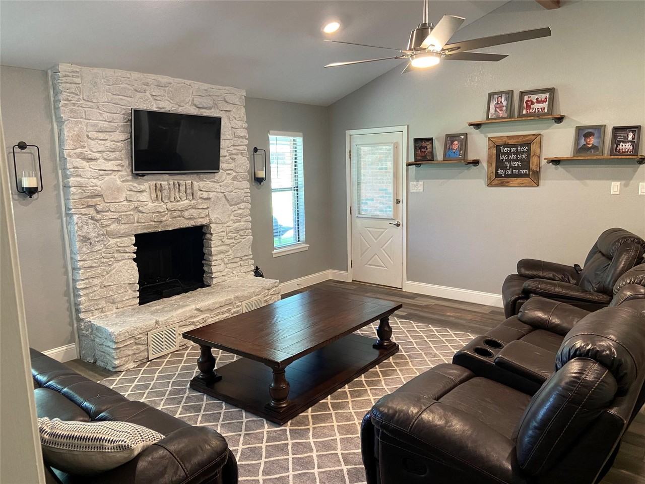 310 Rosebud Dr #1 - Photo 2 of 10