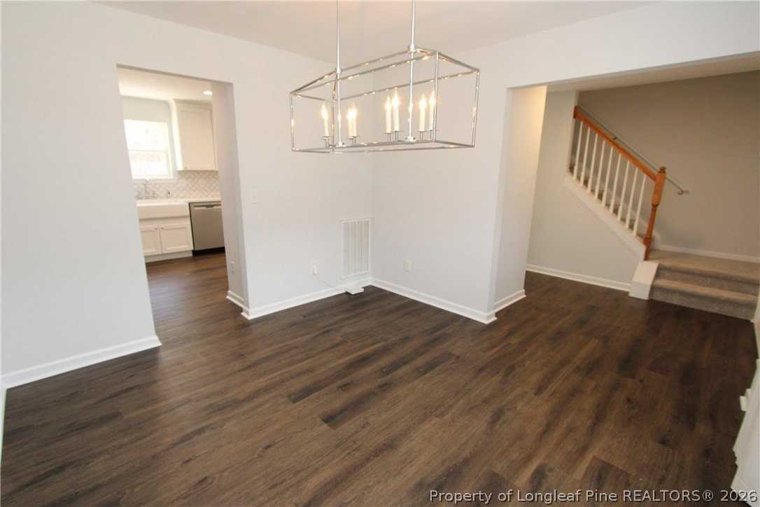 105 Sturminster Dr - Photo 6 of 47