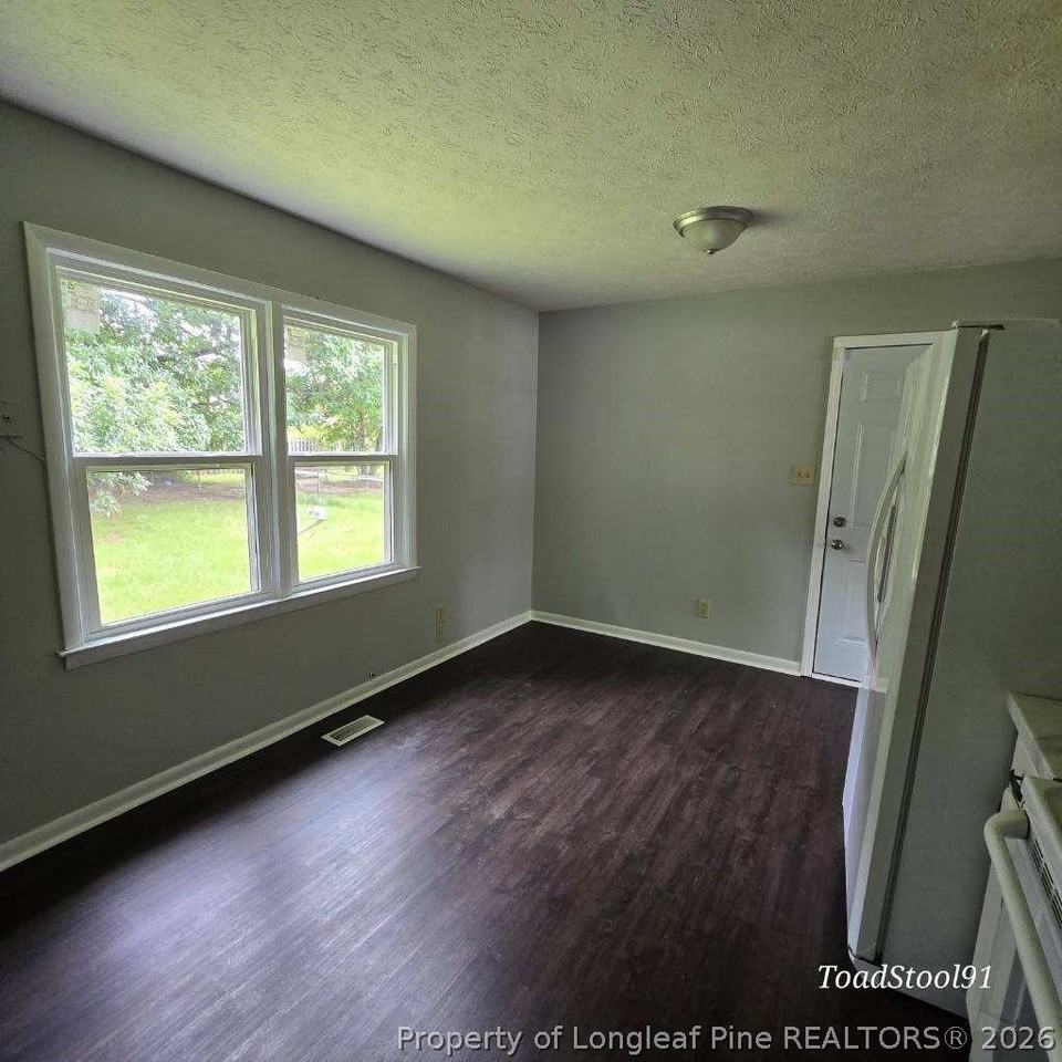 6512 Kemper Ct - Photo 6 of 14