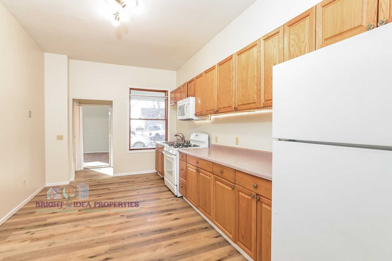 863 Clark St #863-1 - Photo 4 of 17