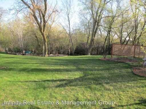 3022 Cassidy Dr NE - Photo 2 of 20