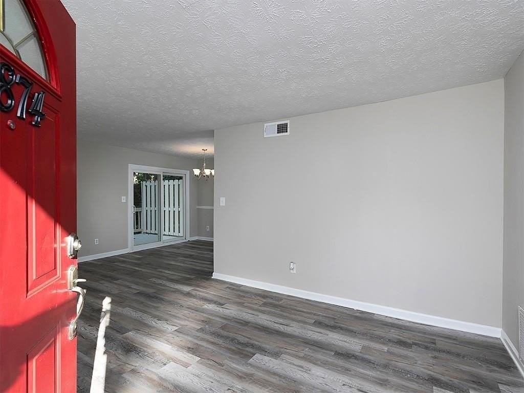 3874 Mulkey Cir Sw - Photo 4 of 28