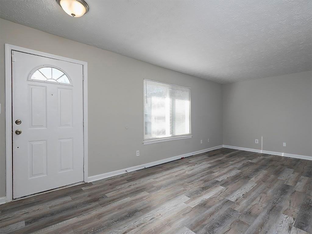 3874 Mulkey Cir Sw - Photo 5 of 28