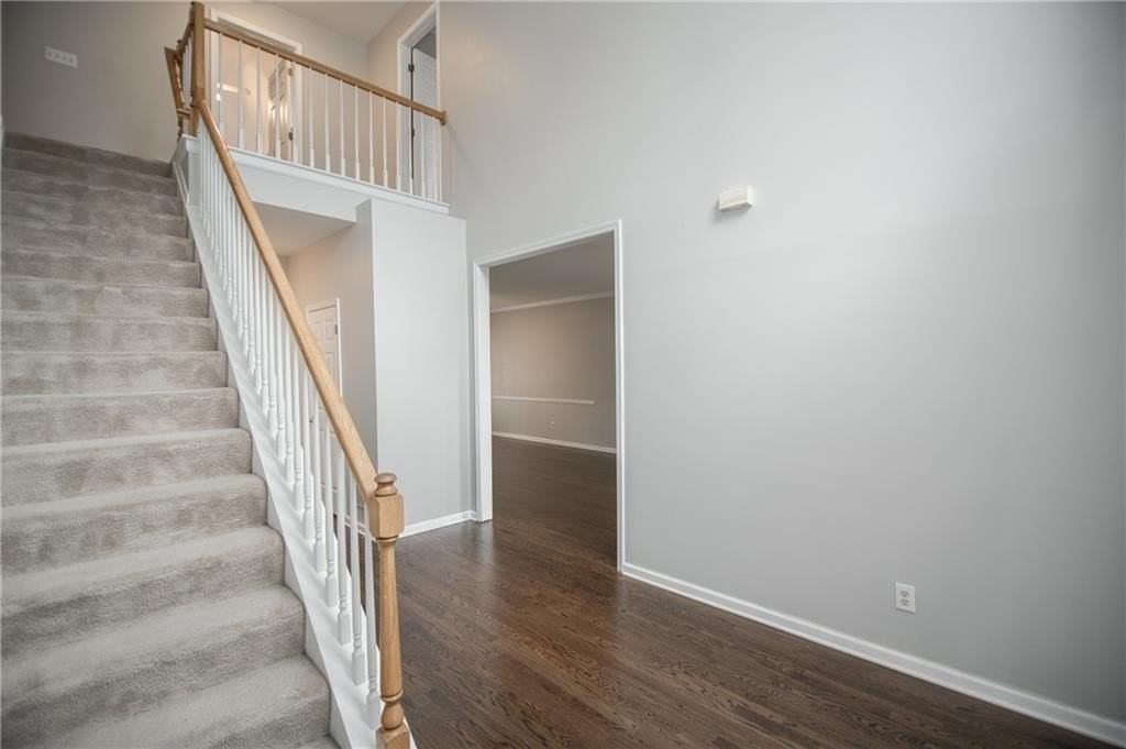 755 Sheridan Ridge Ct - Photo 5 of 50