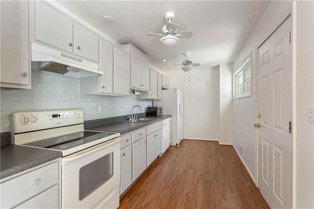 2866 Highland Dr Se - Photo 7 of 31