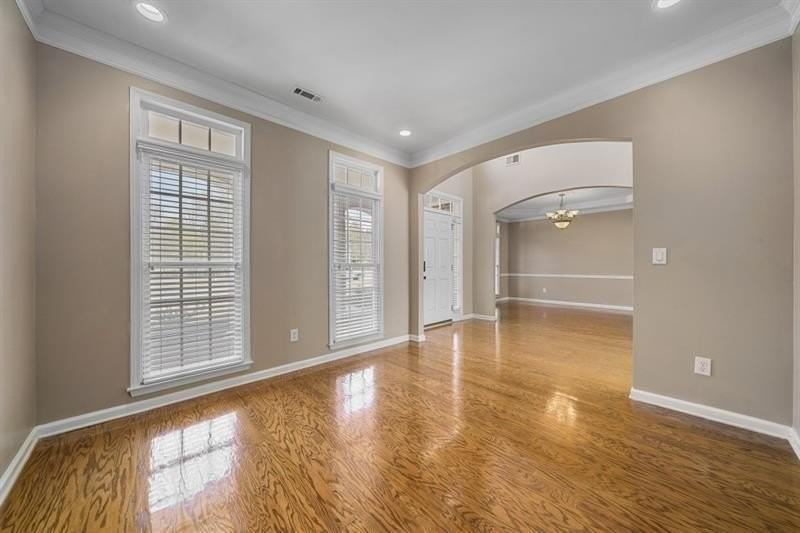 130 Candler Ct - Photo 3 of 45