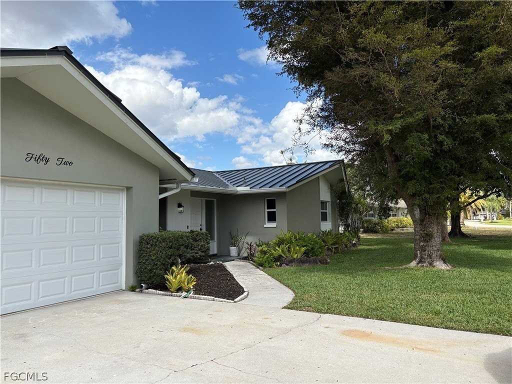 5652 Eichen Cir E - Photo 2 of 26