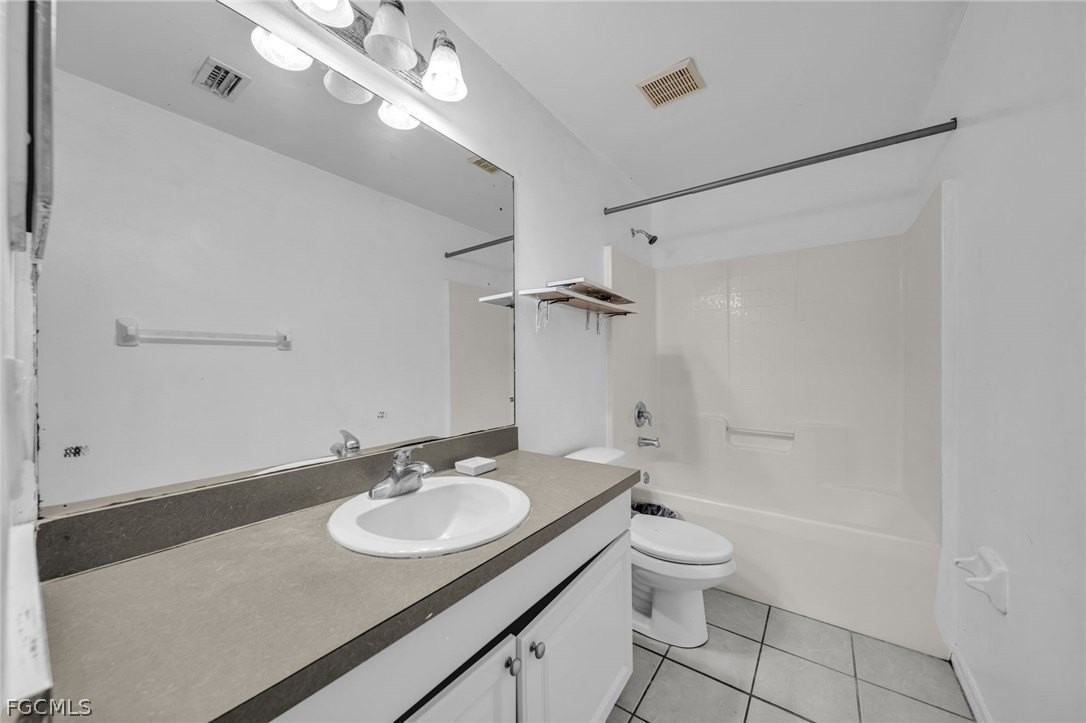 4549 22nd St Sw - Photo 7 of 27